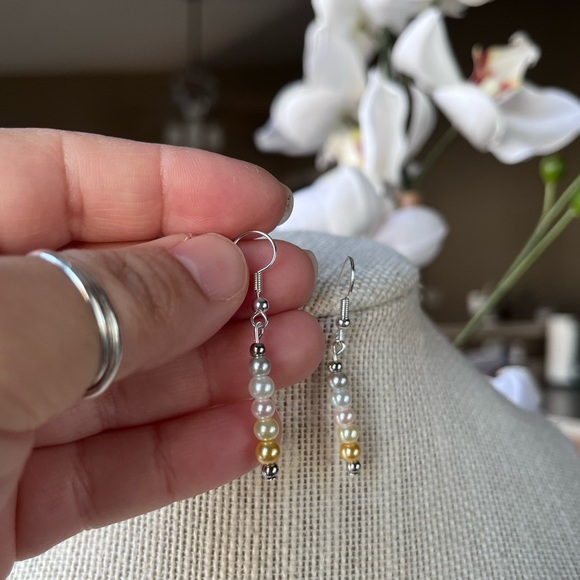 ❤️💜💛💚💙Bundle of 5 Handmade Earrings 💙💚💛💜❤️ - Picture 13 of 14